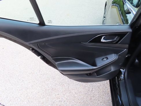 Used 2023 Nissan Maxima SL FWD image 32