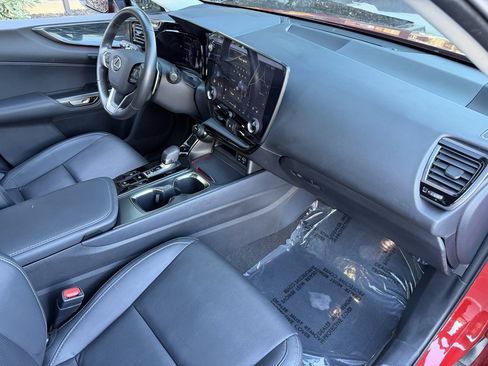 Used 2025 Lexus NX 250 FWD w/ Premium Package image 32