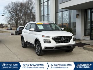 Certified 2025 Hyundai Venue SEL video 1
