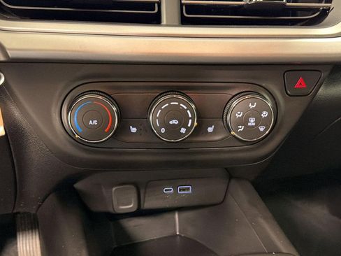 Used 2024 Chevrolet Trax RS w/ Driver Confidence Package FWD image 16