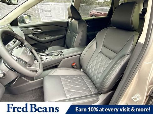 New 2026 Nissan Rogue Platinum image 13