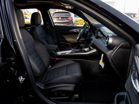 New 2025 Alfa Romeo Tonale w/ Premium Package image 28