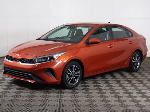 Used 2023 Kia Forte LXS FWD image 6