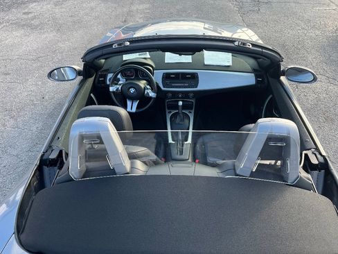 Used 2008 BMW Z4 3.0i image 12