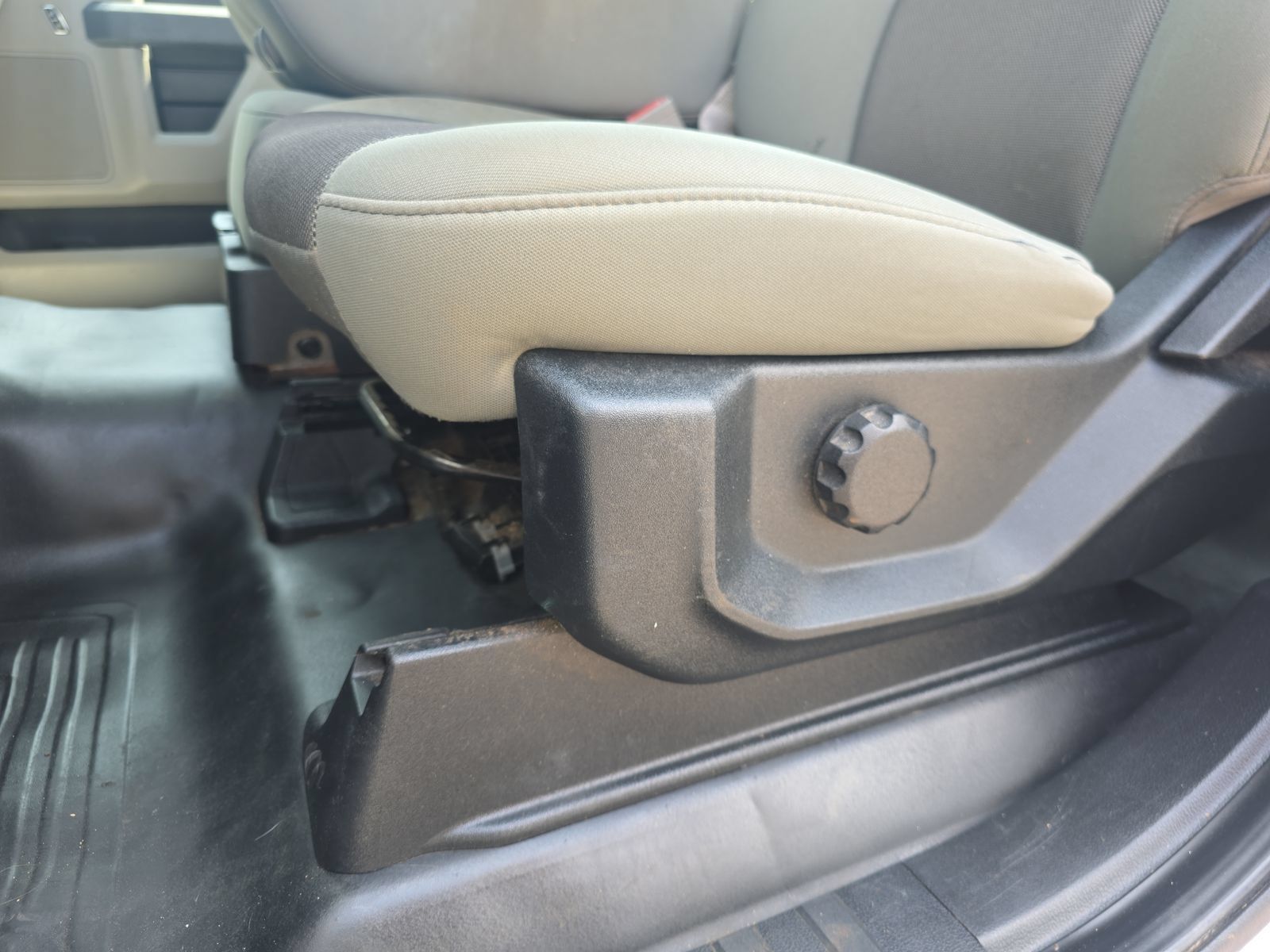 Used 2019 Ford F150 XL w/ Equipment Group 101A Mid RWD image 15