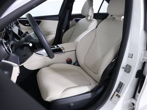 Certified 2025 Mercedes-Benz C 300 4MATIC Sedan image 33