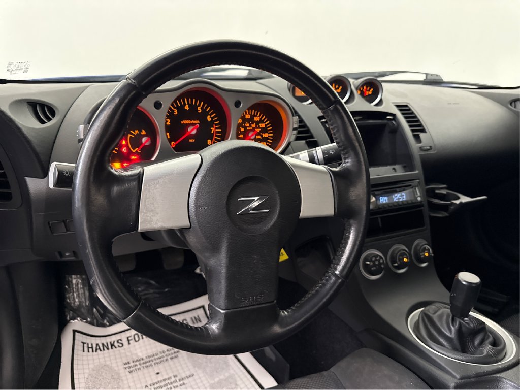 Used 2004 Nissan 350Z Coupe RWD image 38