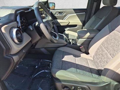 Used 2024 Chevrolet Colorado ZR2 w/ ZR2 Bison Edition AWD/4WD image 14