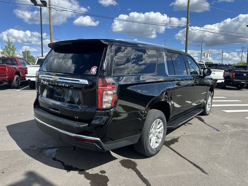 Used 2022 Chevrolet Suburban LT AWD/4WD image 5
