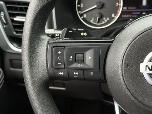 Used 2021 Nissan Rogue S FWD image 23