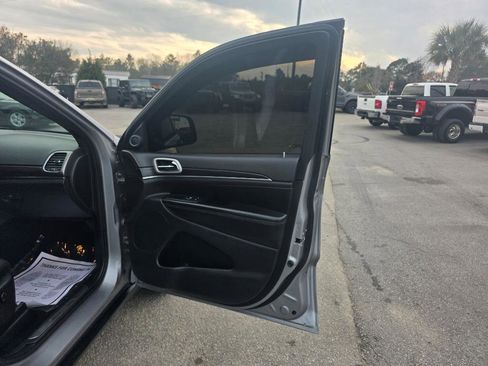 Used 2020 Jeep Grand Cherokee Limited image 11