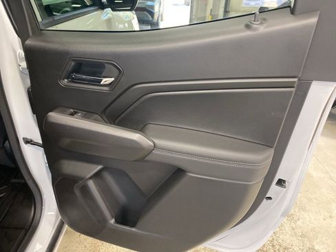 New 2026 Chevrolet Colorado LT image 12