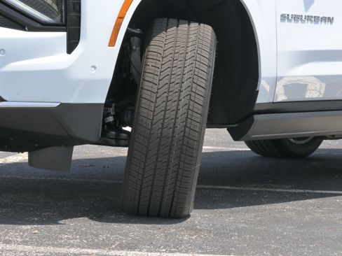 New 2026 Chevrolet Suburban High Country AWD/4WD image 44