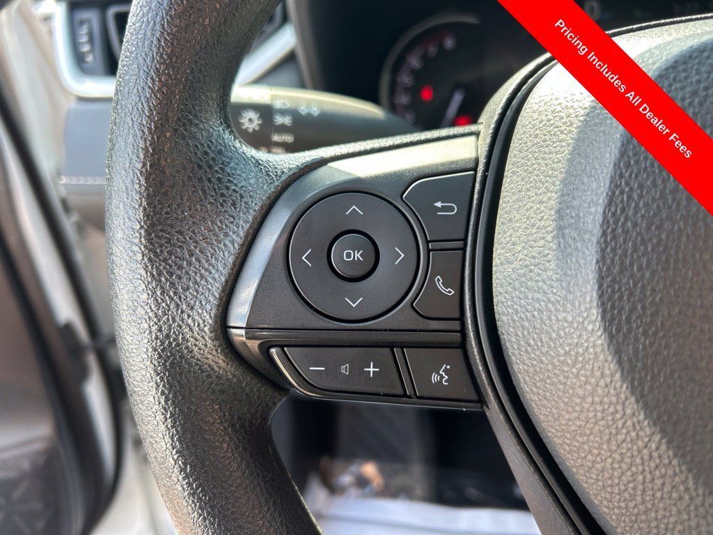 Used 2024 Toyota RAV4 XLE FWD image 7