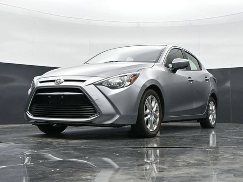 Used 2016 Scion iA FWD image 38