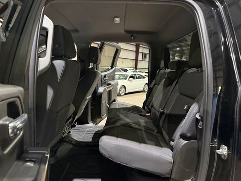 Used 2019 Chevrolet Silverado 1500 RST AWD/4WD image 17