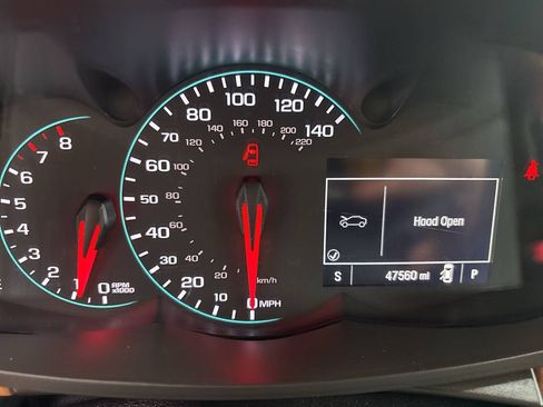 Used 2018 Chevrolet Trax LT w/ LT Convenience Package AWD/4WD image 30