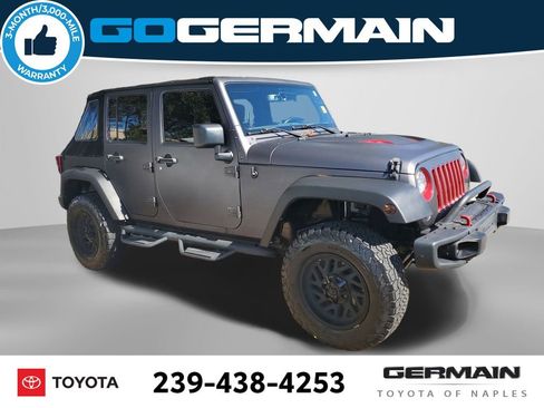 Used 2018 Jeep Wrangler Unlimited Sahara w/ Connectivity Group image 6