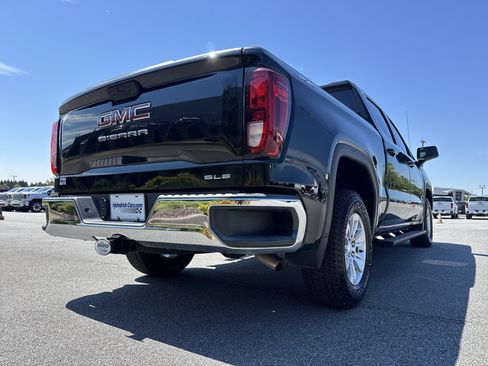 Used 2020 GMC Sierra 1500 SLE w/ SLE Value Package AWD/4WD image 10