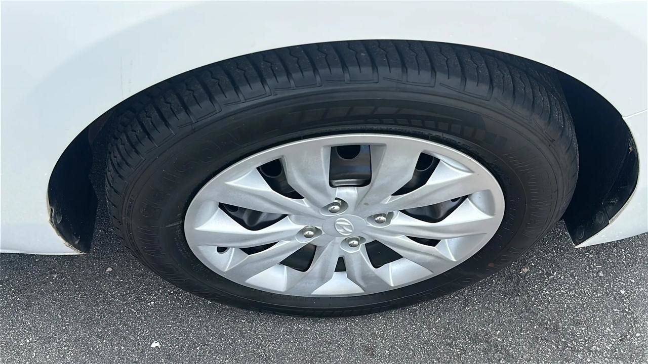 Used 2020 Hyundai Accent SE FWD image 18