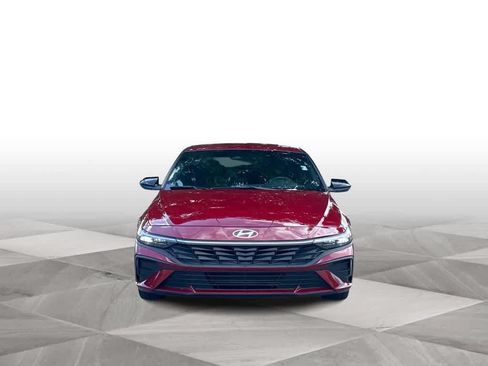 Used 2025 Hyundai Elantra Sport FWD image 3