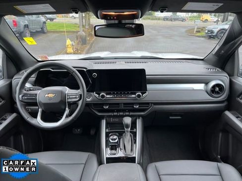 Used 2025 Chevrolet Colorado LT w/ LT Convenience Package image 13