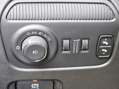 Used 2024 Jeep Wagoneer L Series II image 20