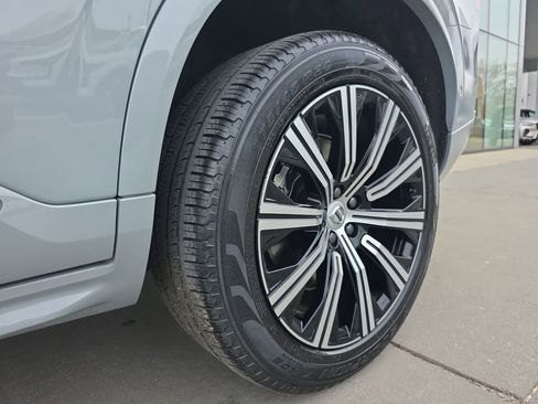 Certified 2025 Volvo XC90 B6 Plus image 46
