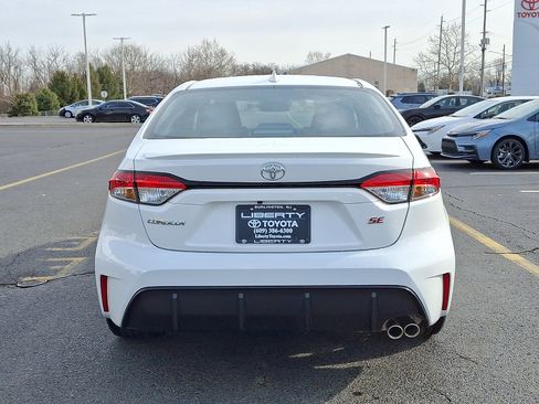 Used 2025 Toyota Corolla SE w/ Convenience Package image 5