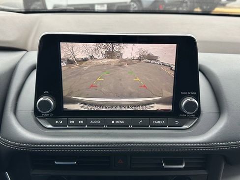 Certified 2023 Nissan Rogue SV image 32