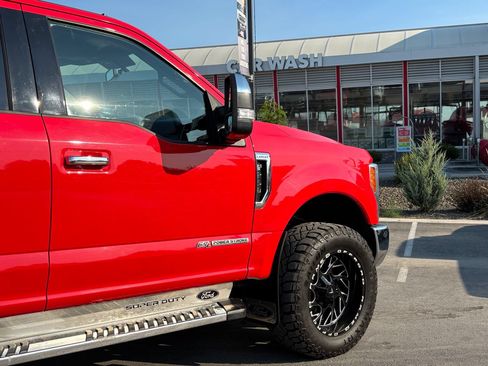 Used 2019 Ford F250 Lariat w/ Chrome Package AWD/4WD image 4
