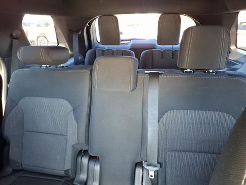 Used 2018 Ford Explorer XLT image 14