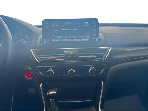 Used 2018 Honda Accord Sport image 14
