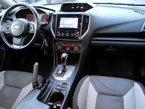 Used 2019 Subaru Crosstrek 2.0i Premium image 18