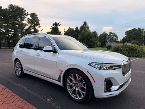 Used 2020 BMW X7 xDrive40i w/ Premium Package AWD/4WD image 4