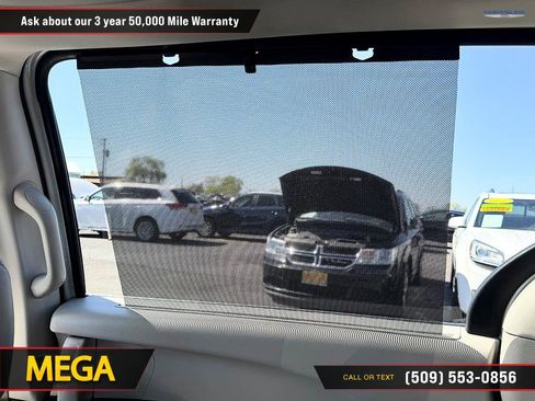 Used 2018 Chrysler Pacifica Touring-L FWD image 21