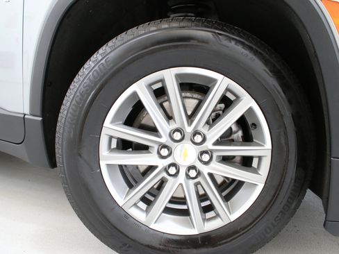 Used 2023 Chevrolet Traverse LT w/ LPO, Floor Liner Package AWD/4WD image 34