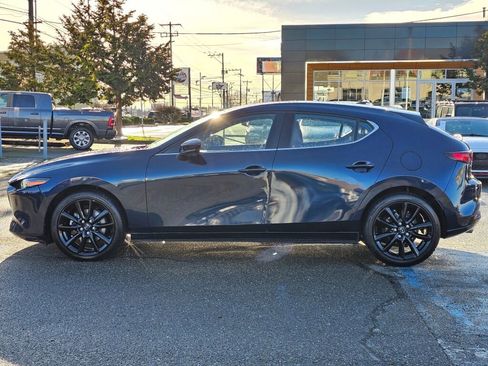 Used 2020 MAZDA MAZDA3 AWD Hatchback w/ Premium Pkg image 4