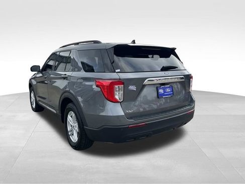 Used 2023 Ford Explorer XLT image 6