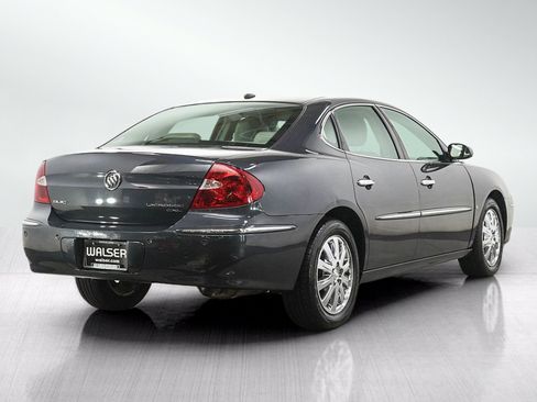 Used 2009 Buick LaCrosse CXL w/ Driver Confidence Package FWD image 5
