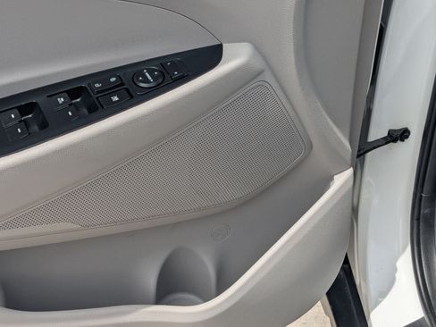 Used 2020 Hyundai Tucson Value AWD/4WD image 16