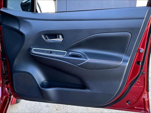 Used 2022 Nissan Versa SR w/ Trunk Package image 21