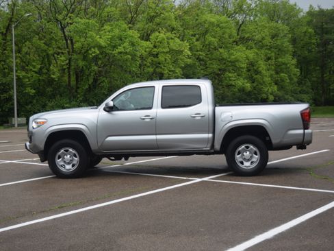 Used 2023 Toyota Tacoma SR AWD/4WD image 21