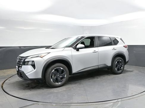 Used 2025 Nissan Rogue SV AWD/4WD image 9