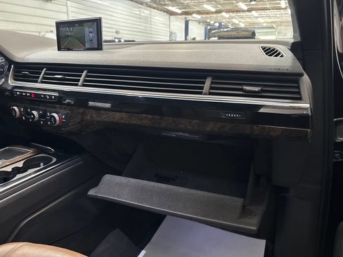Used 2017 Audi Q7 3.0T Premium Plus AWD/4WD image 29