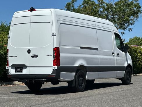 New 2026 Mercedes-Benz Sprinter 2500 image 3