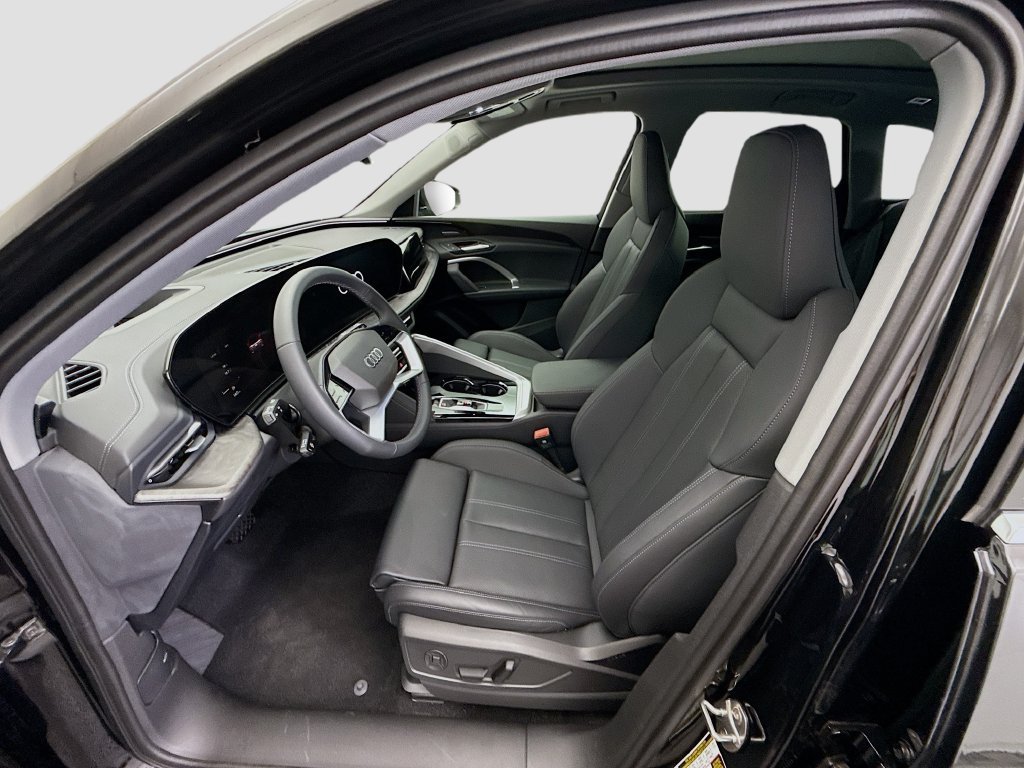 Certified 2025 Audi Q5 Premium Plus w/ Premium Plus AWD/4WD image 18