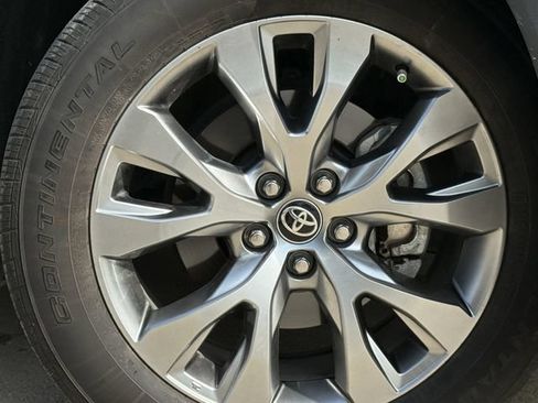 Used 2024 Toyota Grand Highlander FWD image 9