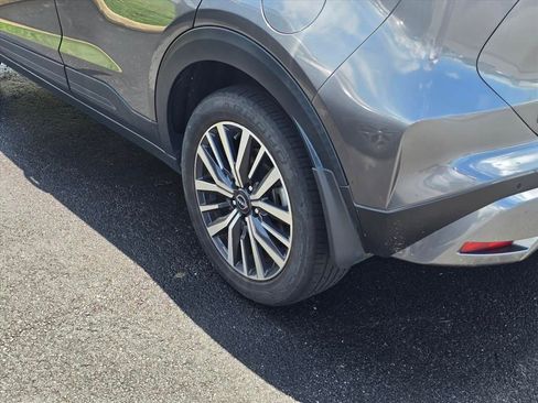 Used 2024 Nissan Kicks SV FWD image 18