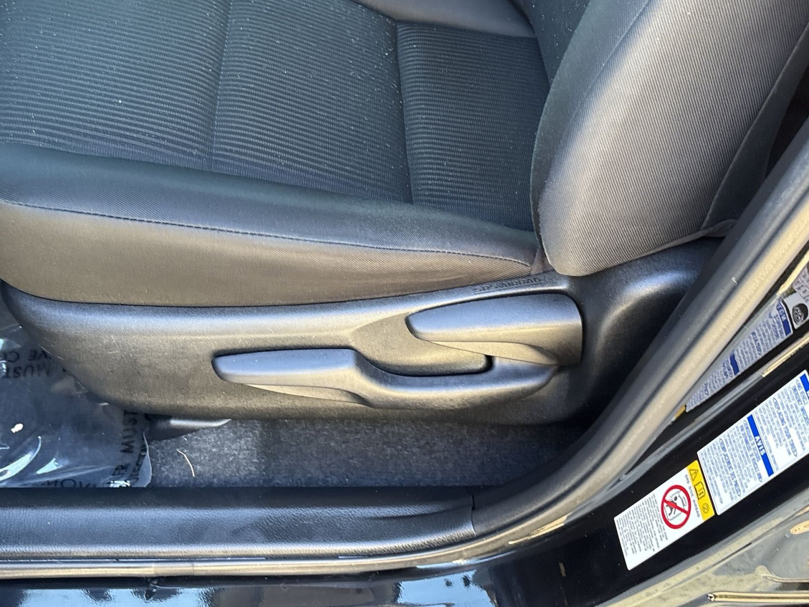 Used 2017 Toyota RAV4 LE w/ All Weather Liner Package AWD/4WD image 16